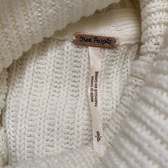 FREE PEOPLE layer cake oversized turtleneck/cowl ruffled peplum style sweater - Picture 5 of 9